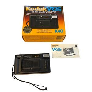 VTG Kodak VR35 35mm film camera built in flash. Original box, papers. Untested